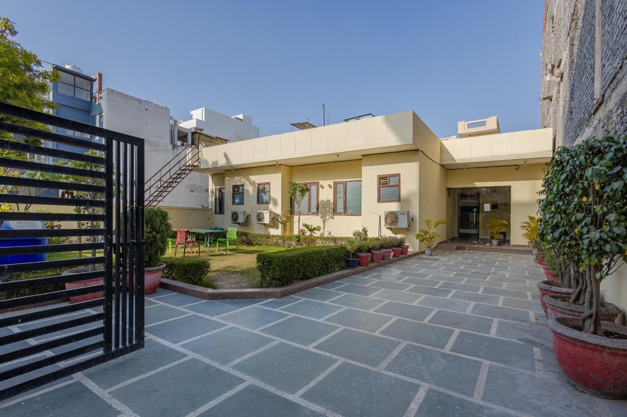 Lime Tree Studio Near Fortis Γκουργκάον Εξωτερικό φωτογραφία