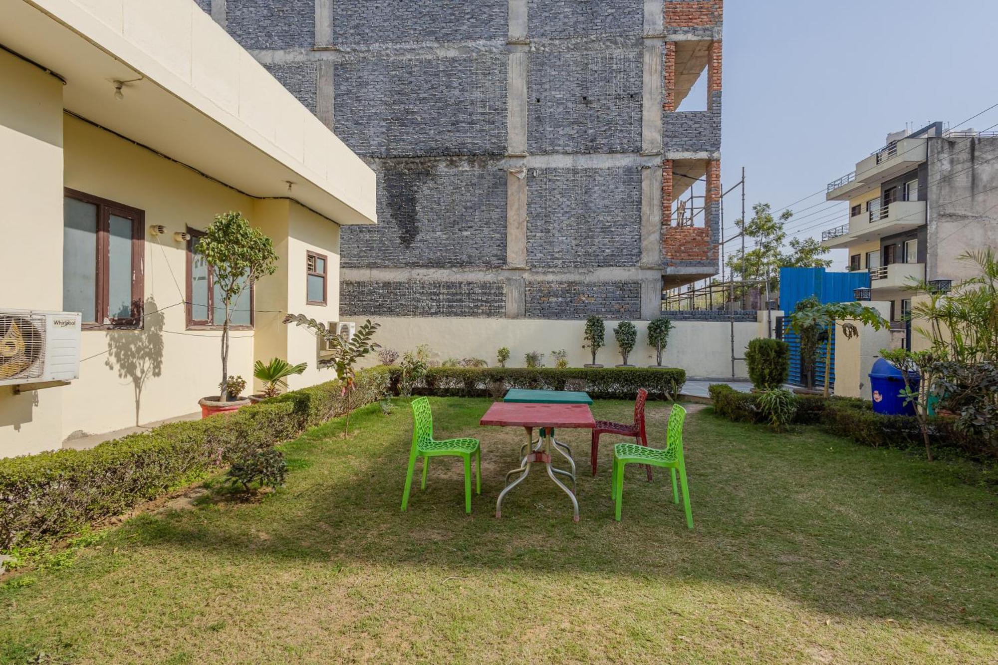 Lime Tree Studio Near Fortis Γκουργκάον Εξωτερικό φωτογραφία