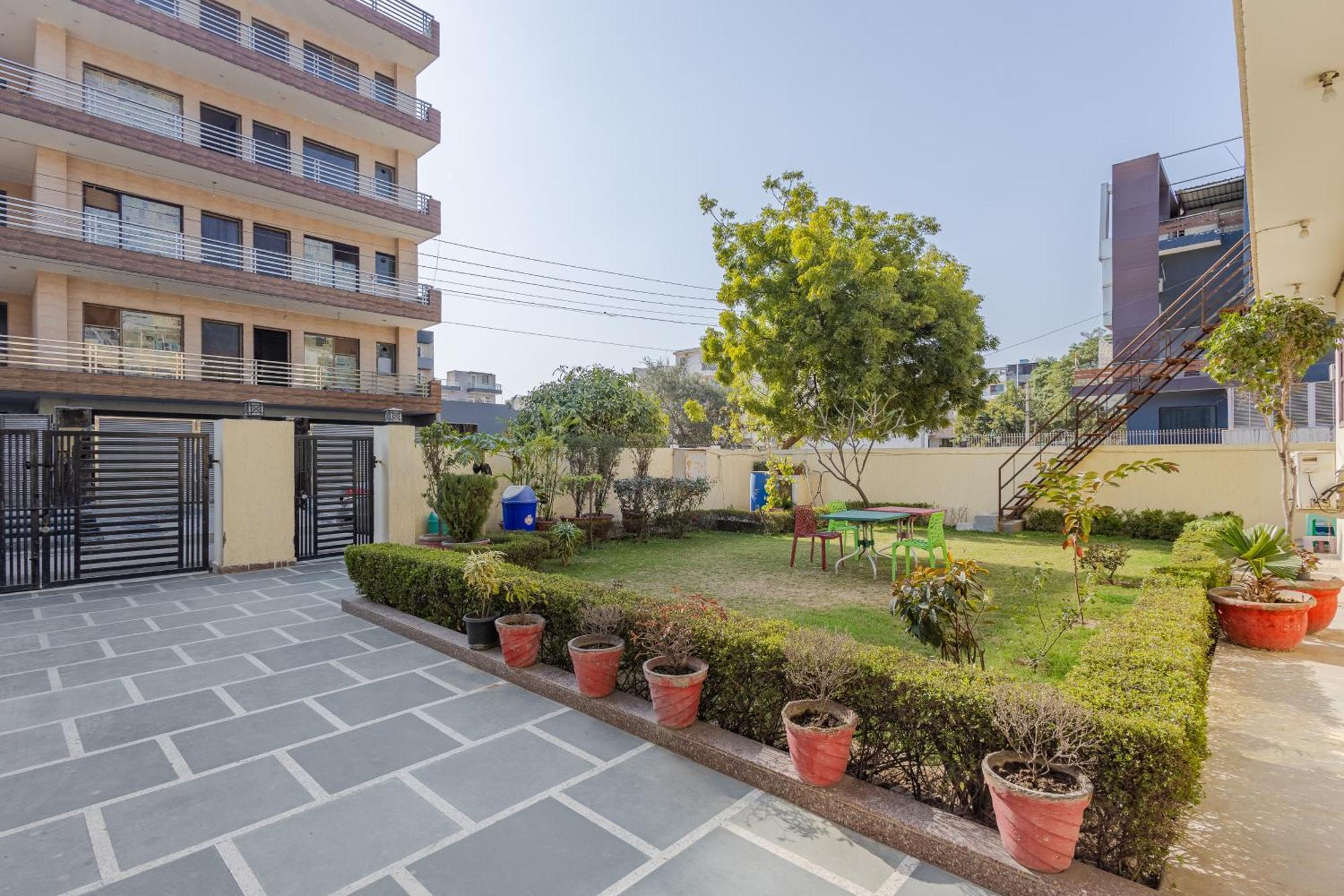 Lime Tree Studio Near Fortis Γκουργκάον Εξωτερικό φωτογραφία