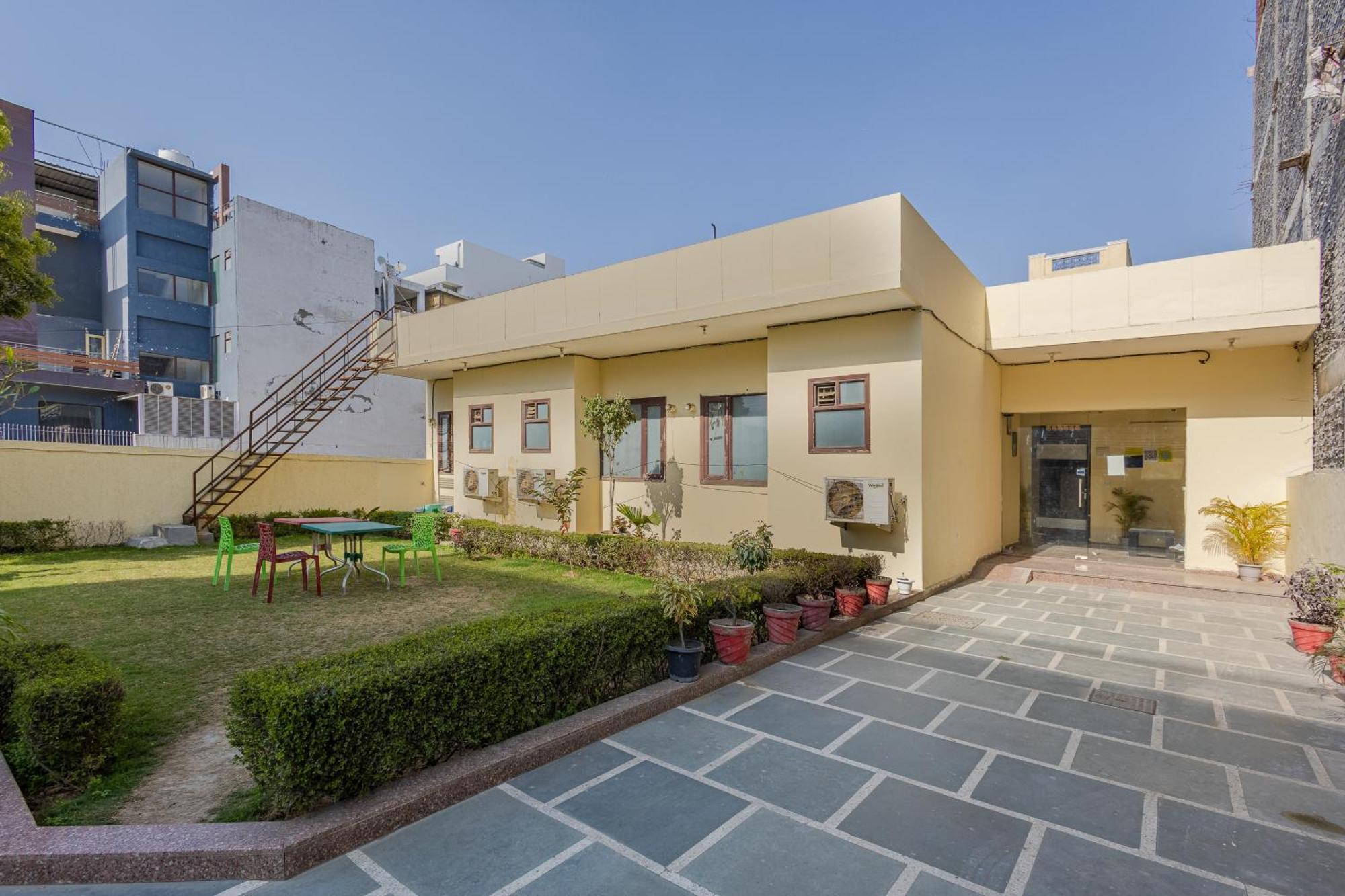 Lime Tree Studio Near Fortis Γκουργκάον Εξωτερικό φωτογραφία